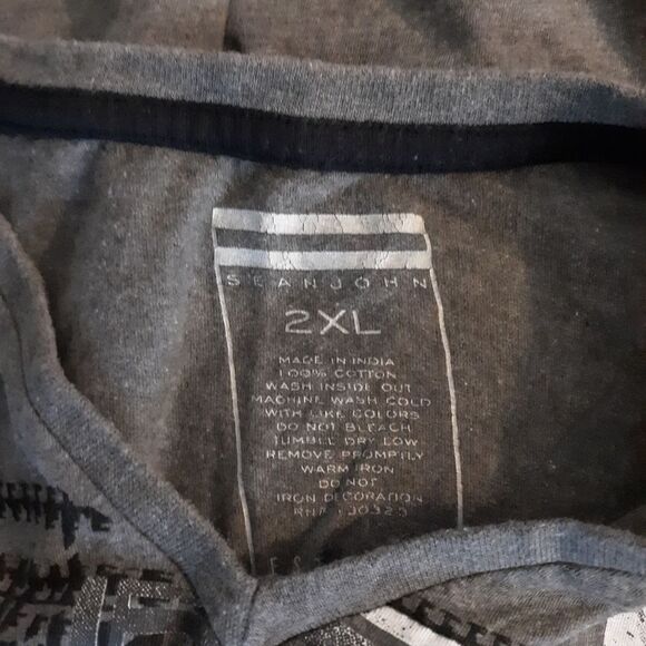 Sean John gray tshirt - Picture 2 of 4